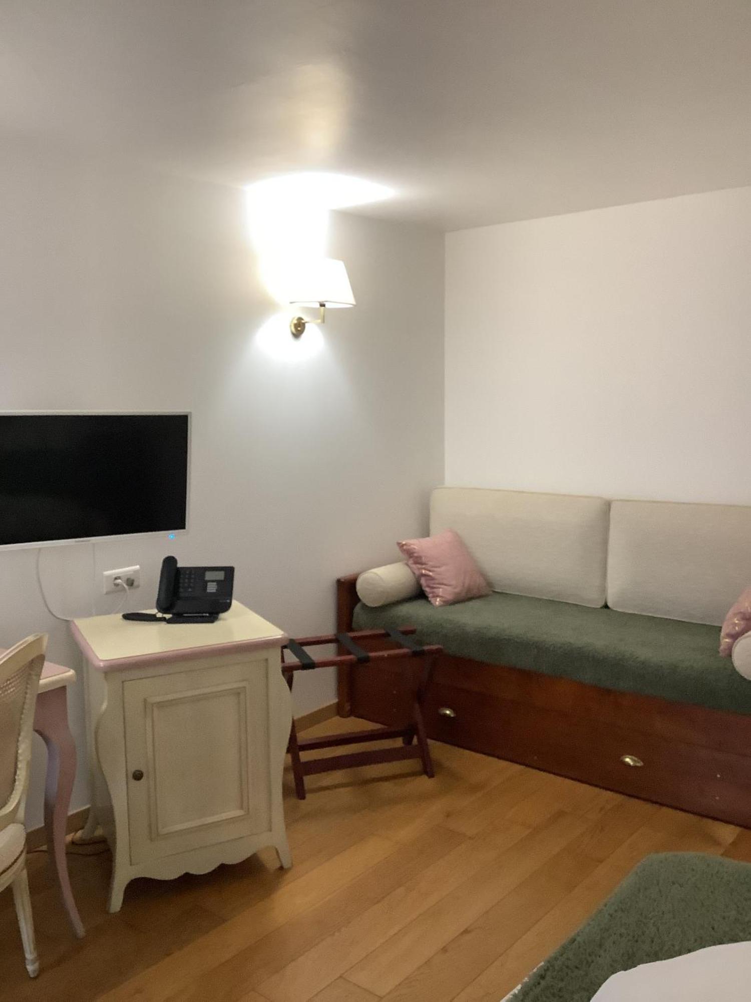 Logis Le Marronnier Hotel Buffon Szoba fotó