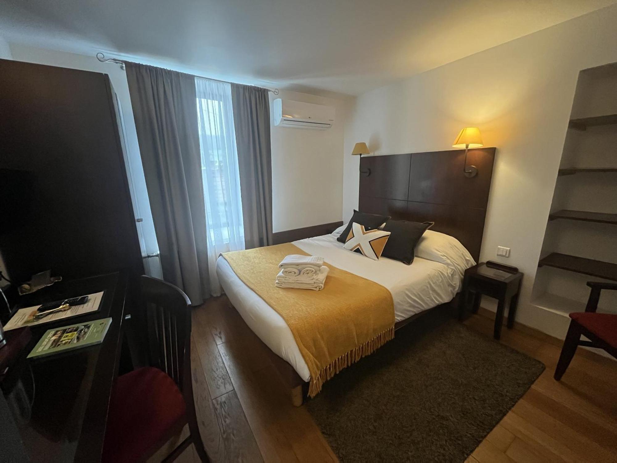 Logis Le Marronnier Hotel Buffon Szoba fotó