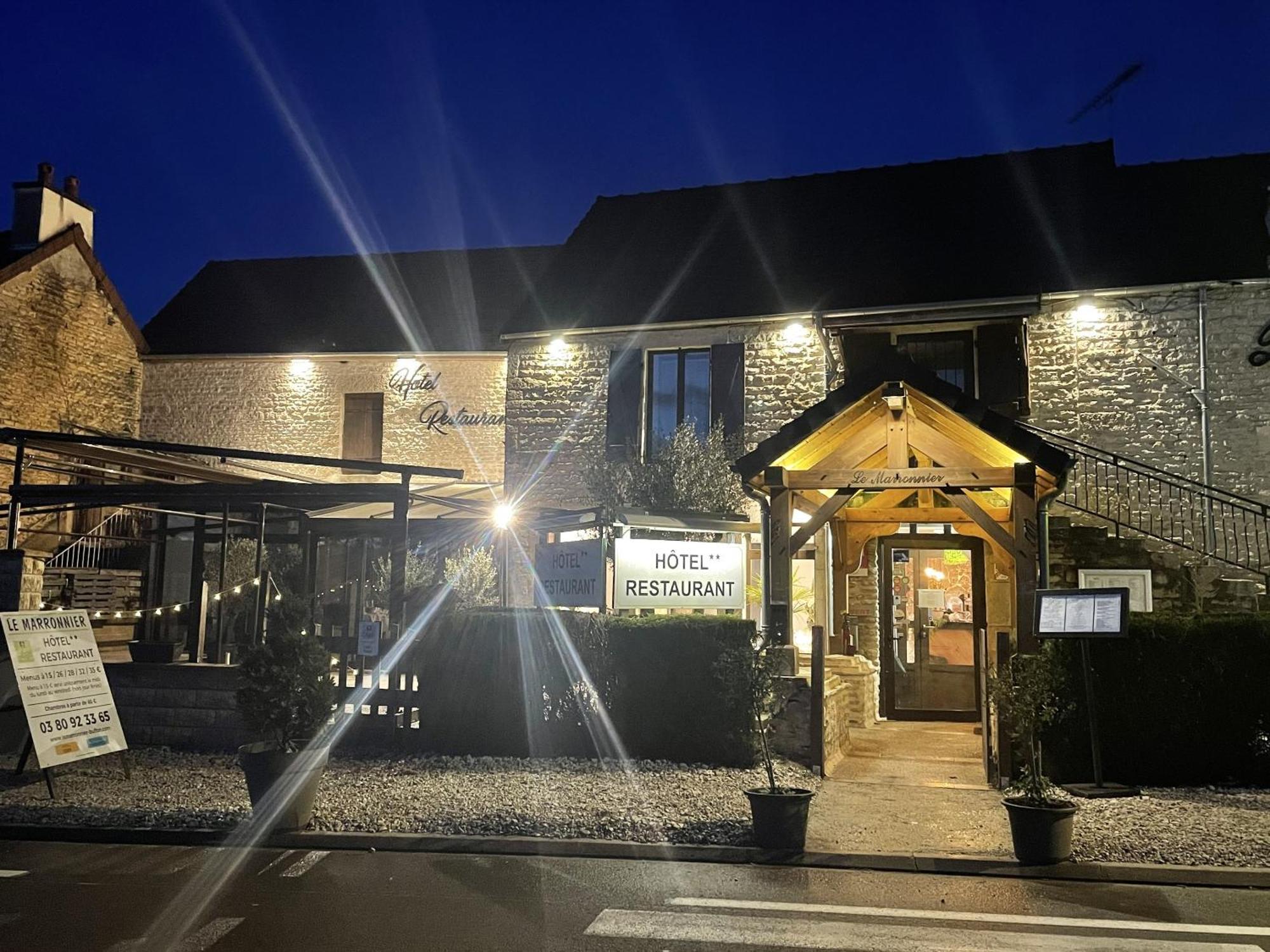 Logis Le Marronnier Hotel Buffon Kültér fotó