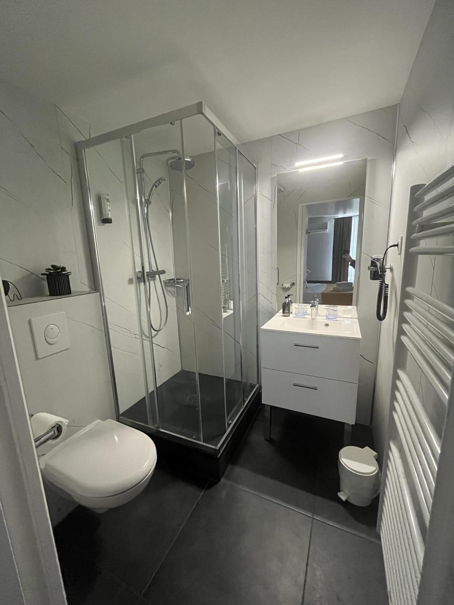 Logis Le Marronnier Hotel Buffon Kültér fotó
