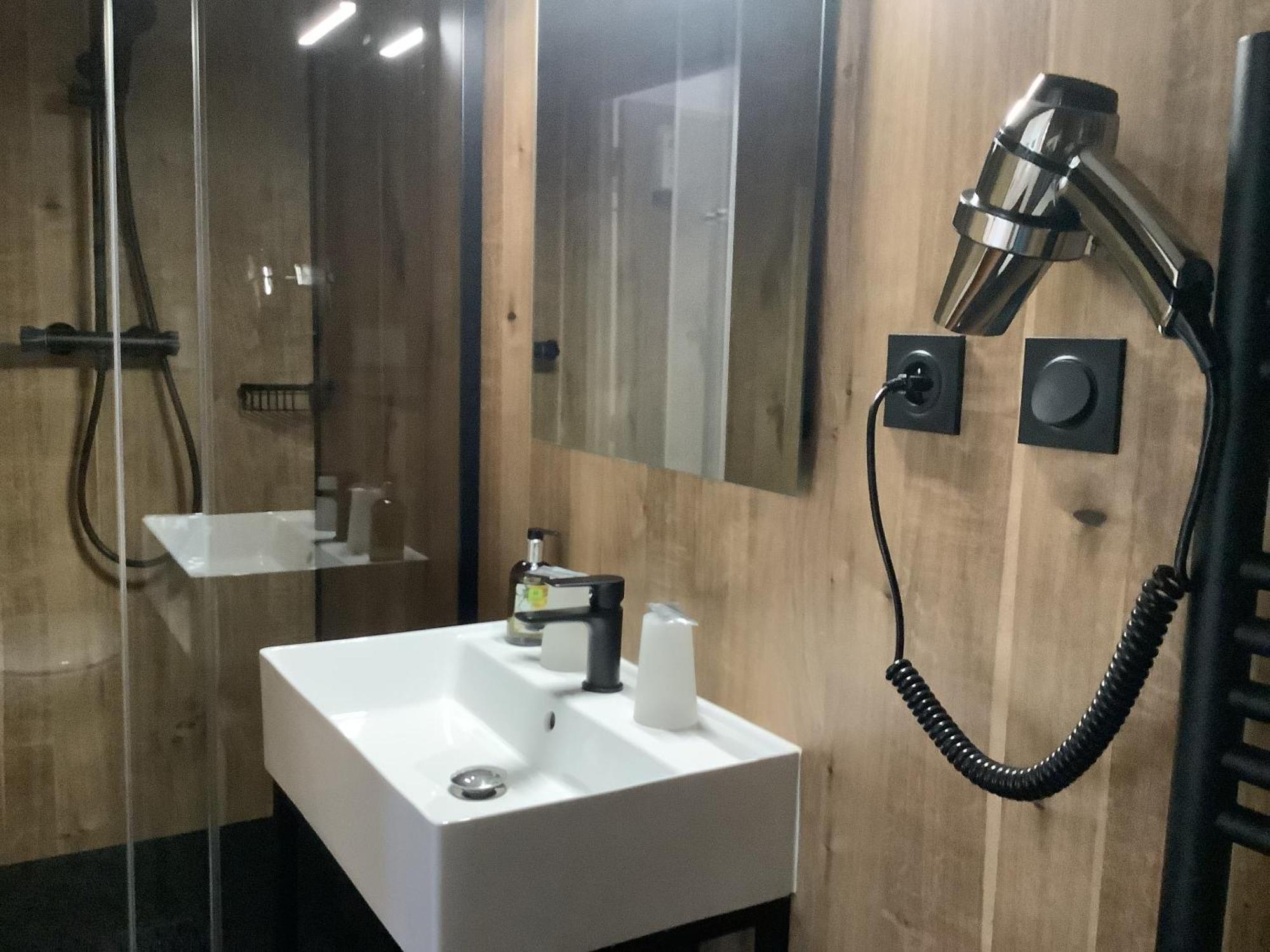 Logis Le Marronnier Hotel Buffon Szoba fotó